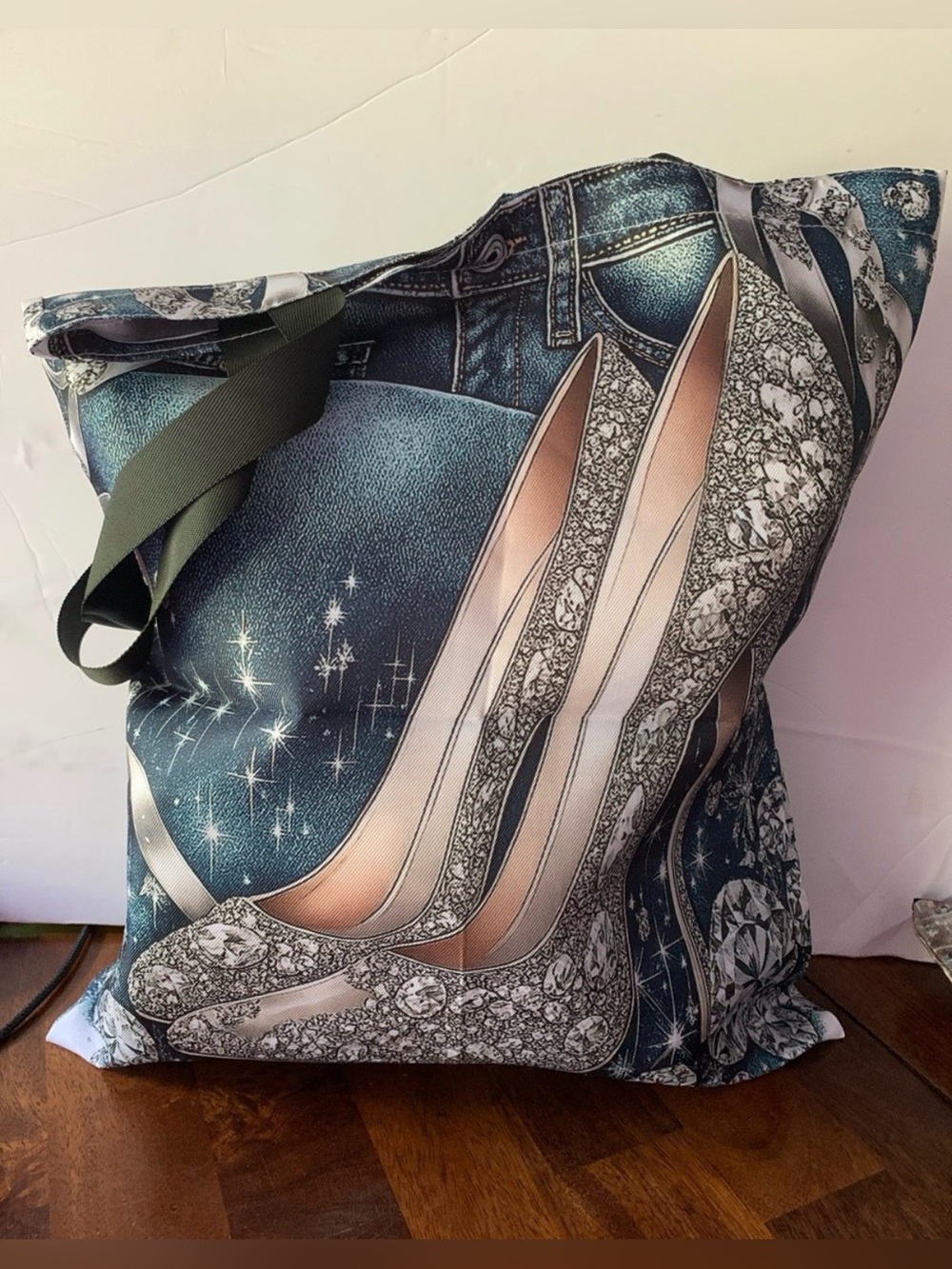 Tote bag. Print features glamorous shoes and jewelry
